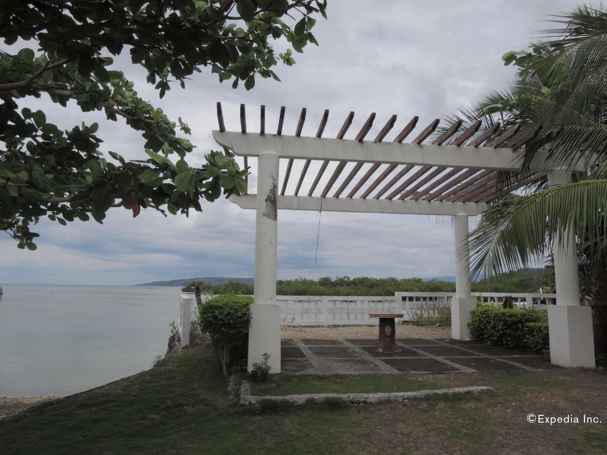 Moalboal Beach Resort Alcantara  Exterior foto